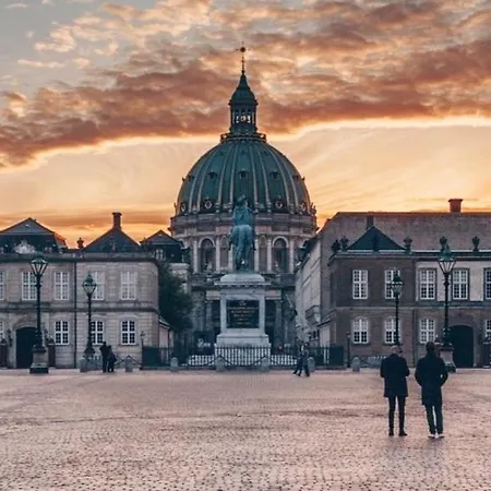 Rare 4br W Unique Details In Cph Appartamento *