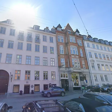 Rare 4br W Unique Details In Cph Appartamento