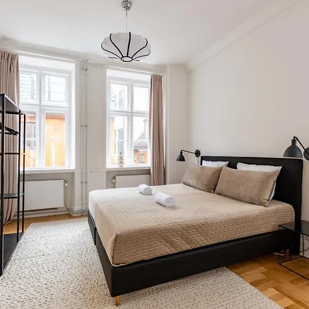 Appartamento Rare 4br W Unique Details In Cph *