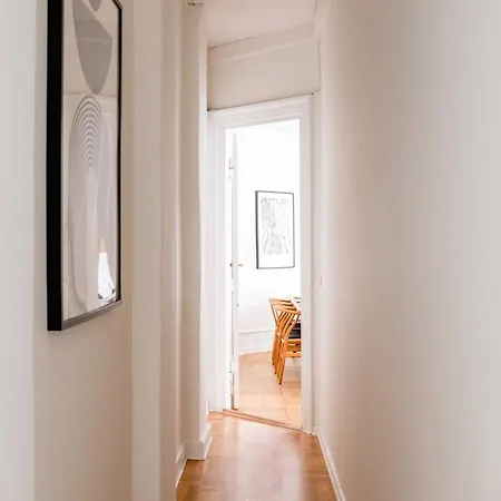 Appartamento Rare 4br W Unique Details In Cph *
