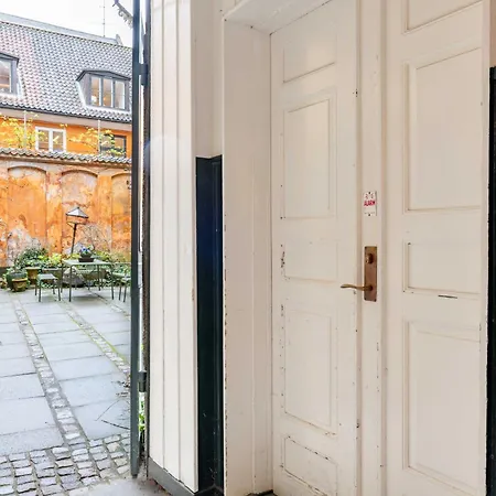 Appartamento Rare 4br W Unique Details In Cph *