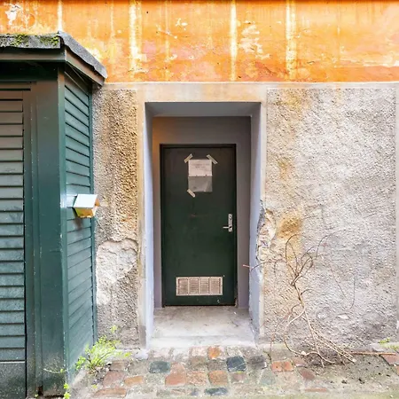 Appartamento Rare 4br W Unique Details In Cph