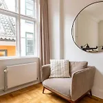 Апартаменты Rare 4br W Unique Details In Cph