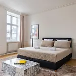 Апартаменты Rare 4br W Unique Details In Cph