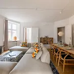 Апартаменты Rare 4br W Unique Details In Cph Копенгаген