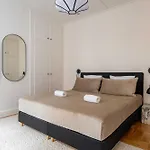 Апартаменты Rare 4br W Unique Details In Cph Копенгаген