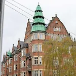 Rare 4br W Unique Details In Cph Копенгаген