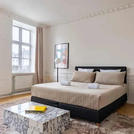 Διαμέρισμα Rare 4br W Unique Details In Cph