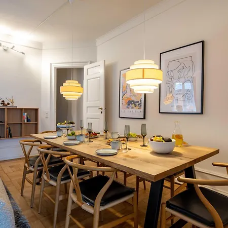 Rare 4br W Unique Details In Cph Κοπεγχάγη
