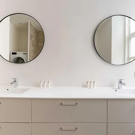 Διαμέρισμα Rare 4br W Unique Details In Cph
