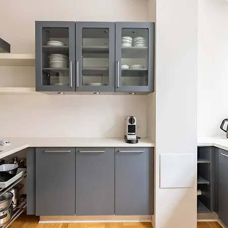 아파트 Rare 4br W Unique Details In Cph 코펜하겐