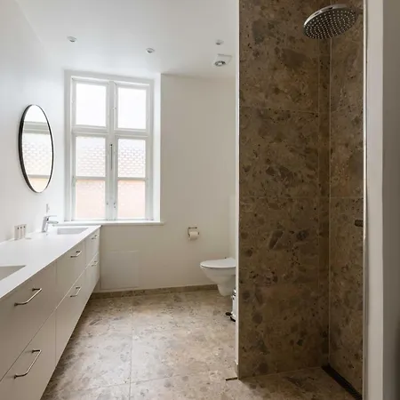 Rare 4br W Unique Details In Cph Κοπεγχάγη