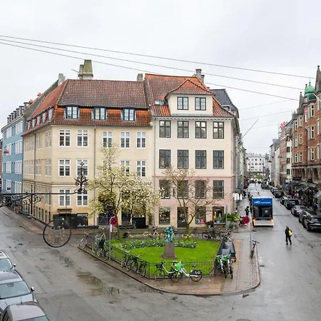 Διαμέρισμα Rare 4br W Unique Details In Cph