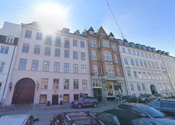 Rare 4br W Unique Details In Cph Διαμέρισμα