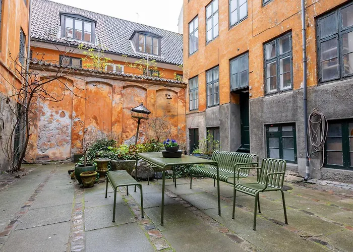 Rare 4br W Unique Details In Cph Κοπεγχάγη