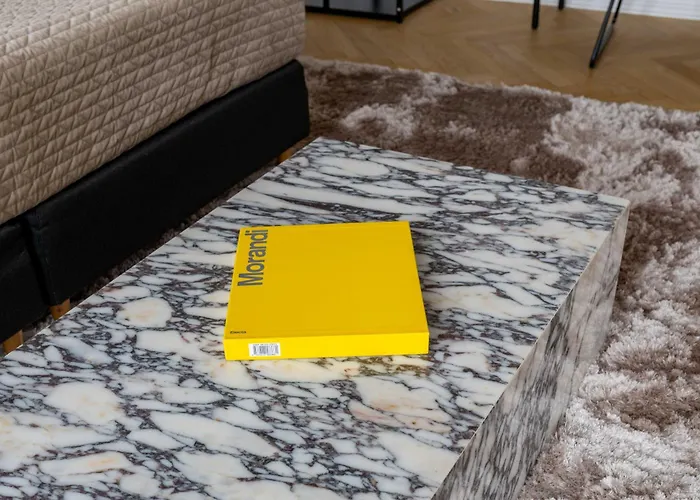 Διαμέρισμα Rare 4br W Unique Details In Cph