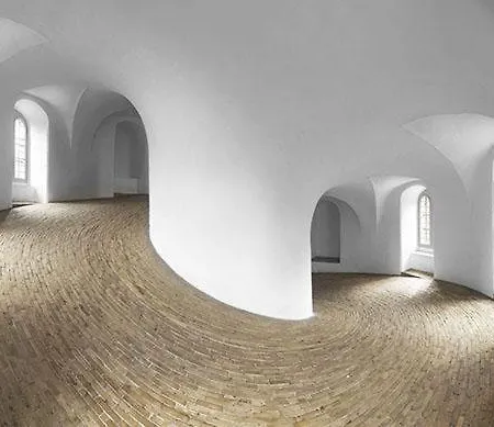 アパート Rare 4br W Unique Details In Cph *